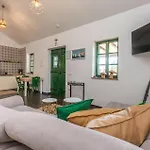 3 Bedroom Cozy In Casa de Férias