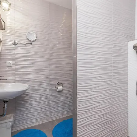 3 Bedroom Cozy In * Sukosan