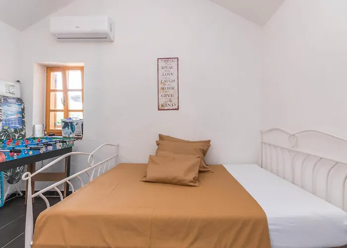 3 Bedroom Cozy In בית נופש *