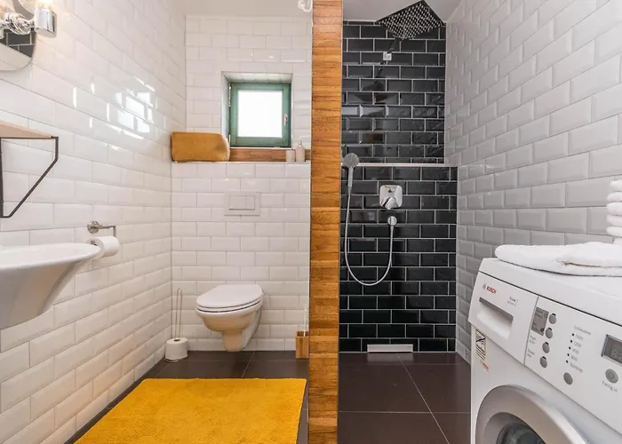 3 Bedroom Cozy In Sukošan