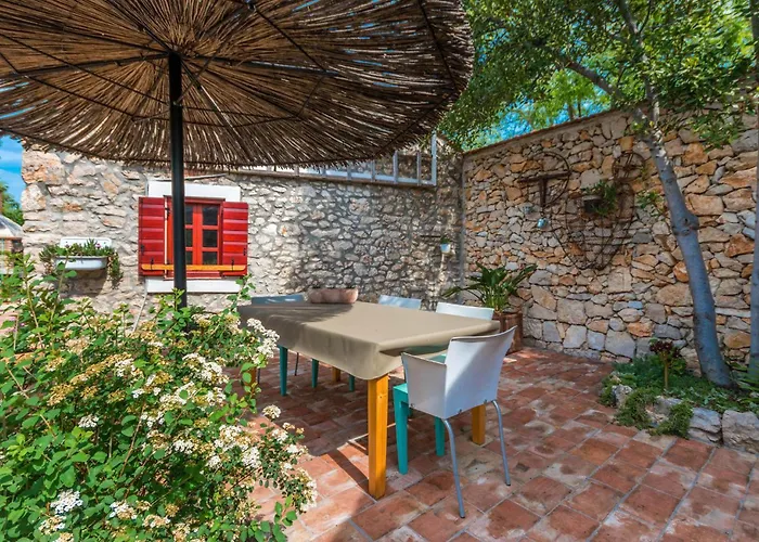 בית נופש 3 Bedroom Cozy In *