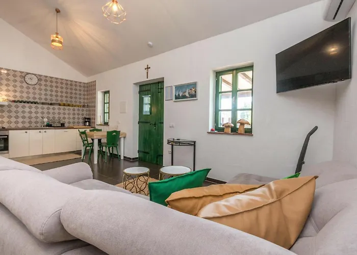 3 Bedroom Cozy In בית נופש
